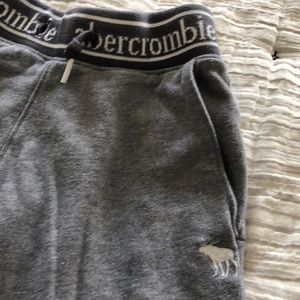 Abercrombie kids joggers 11-12